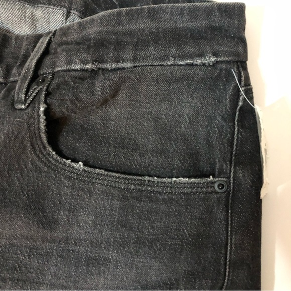 NWT Good American black slight distressed denim size 16 - Picture 5 of 14